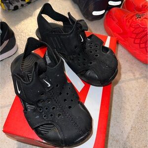 Toddler Nike Sandels